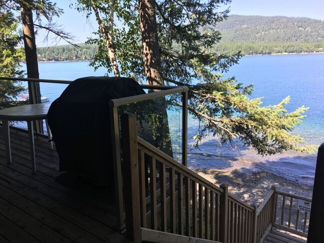 Building Photo - 1 bedroom, 1 bath condo on Whitefish Lake