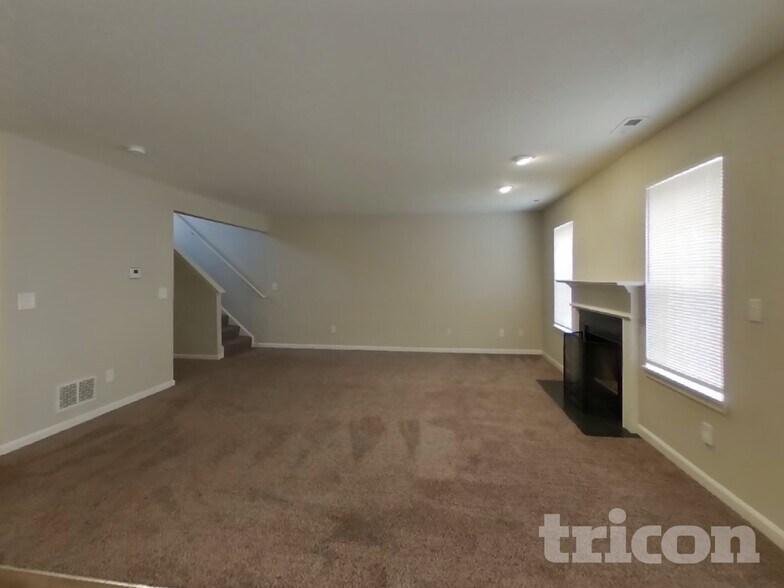 Building Photo - 594 Sun Ridge Blvd