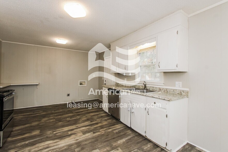 Building Photo - 113 Eleta Dr