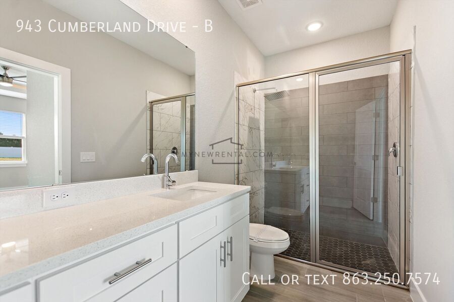 Building Photo - 943 Cumberland Dr