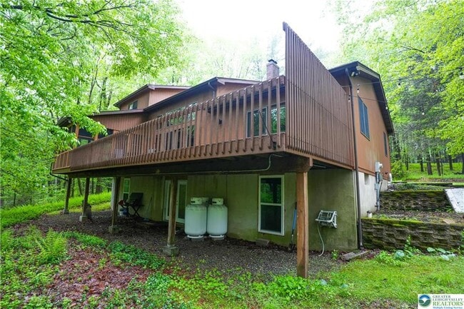 Building Photo - 1945 Summer Mountain Rd
