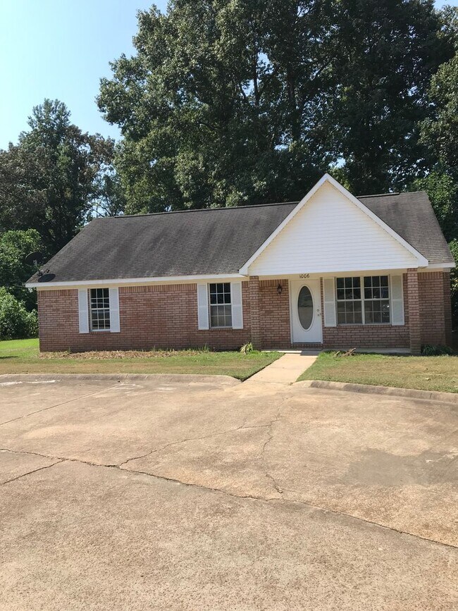 Primary Photo - 3BR/3BA For Rent