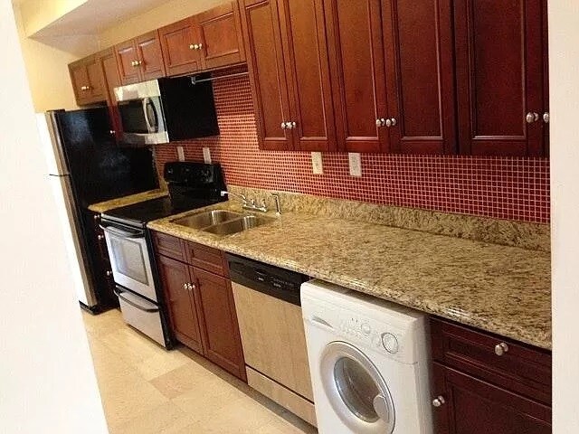 kitchen - 410 Evarts St NE