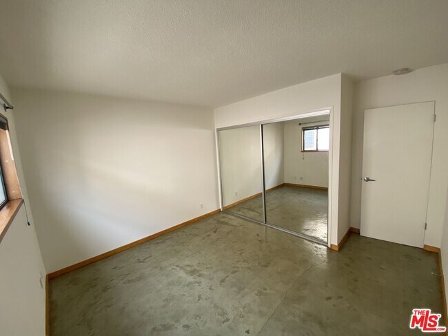 Building Photo - 1524 10th St
