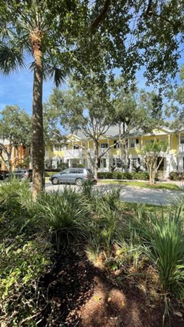Building Photo - 3264 W Community Dr