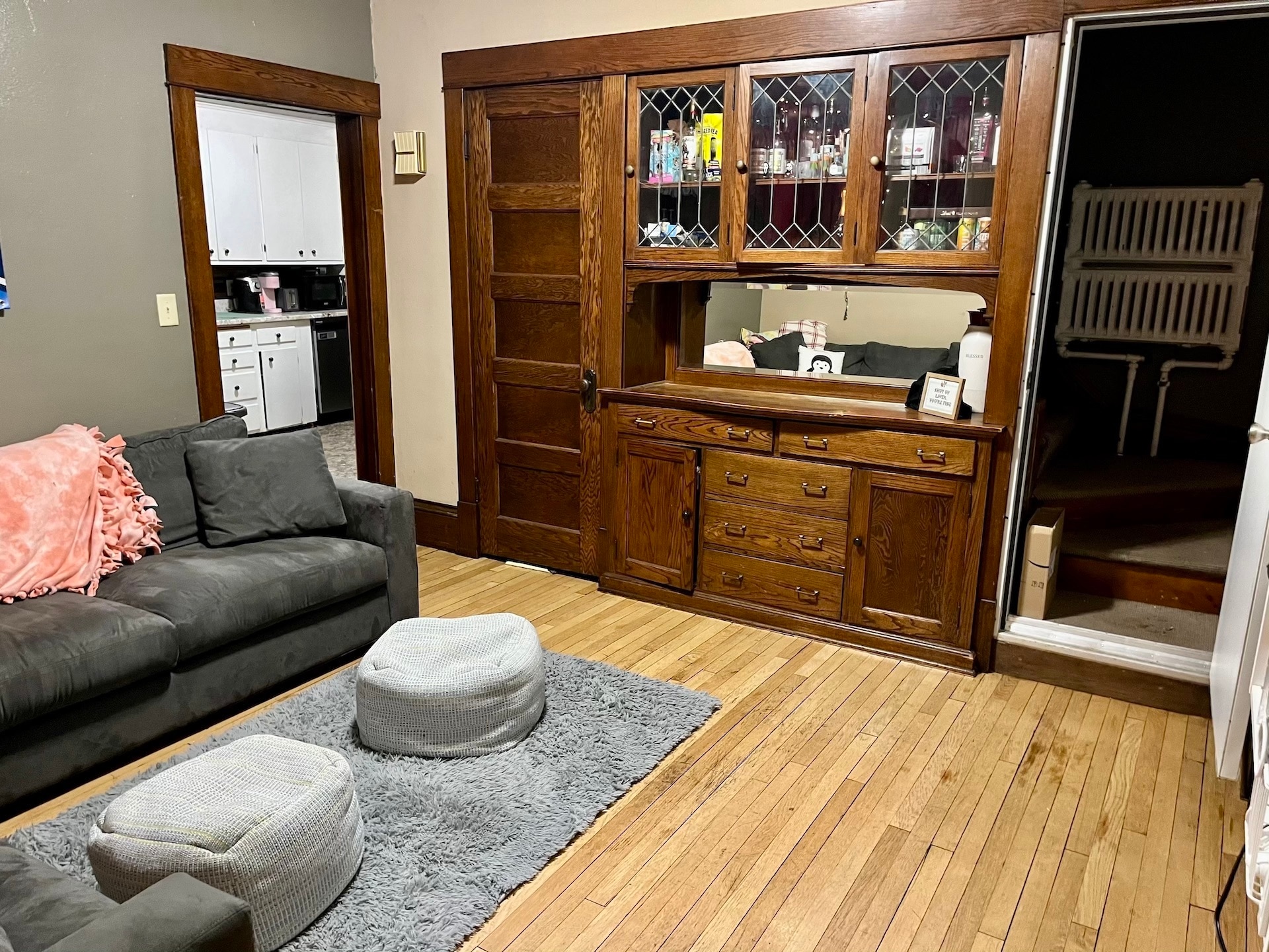 living room - 868 Pascal St N