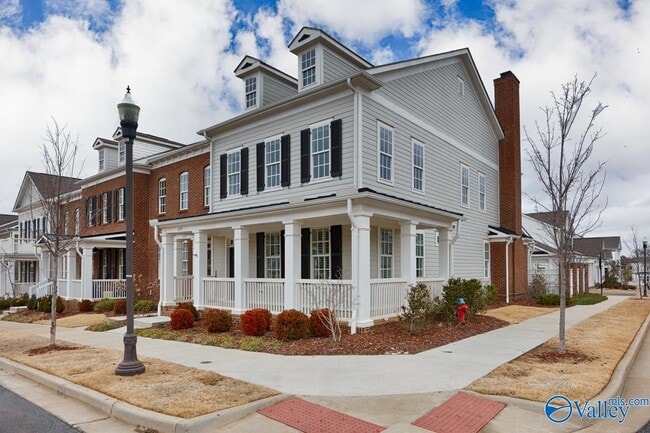 Building Photo - 119 Bienville St