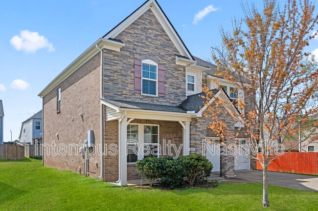 Building Photo - 2637 Miranda Dr