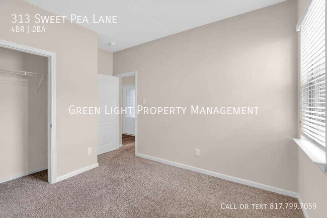 Building Photo - 313 Sweet Pea Ln
