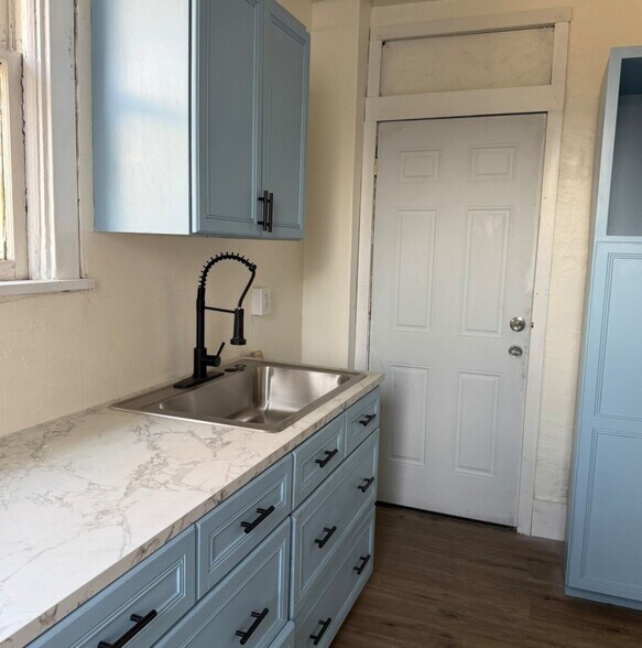 Building Photo - 7307 Idlewild St