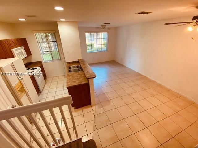 Building Photo - 6055 SW 19th Ct