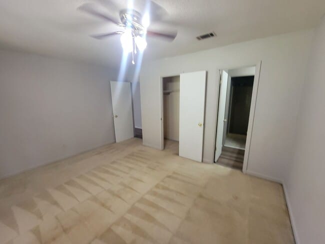 Building Photo - 3737 Woodcock Dr