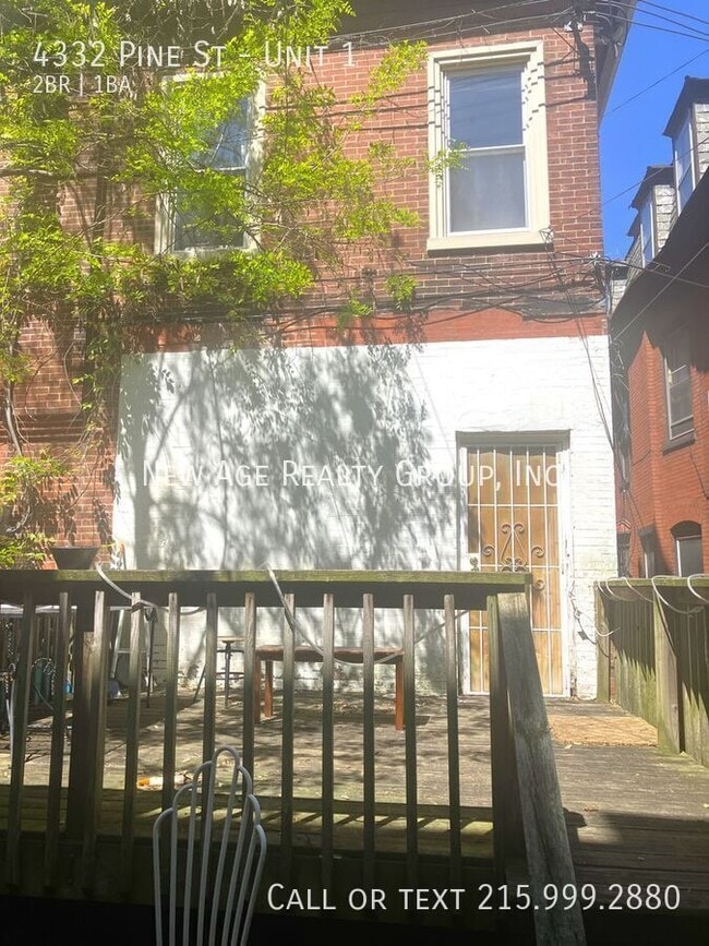 Building Photo - 4332 Pine St
