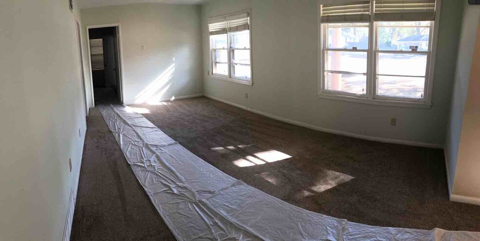 Front Living Room new carpet and new paint - 4968 New Haven Ave