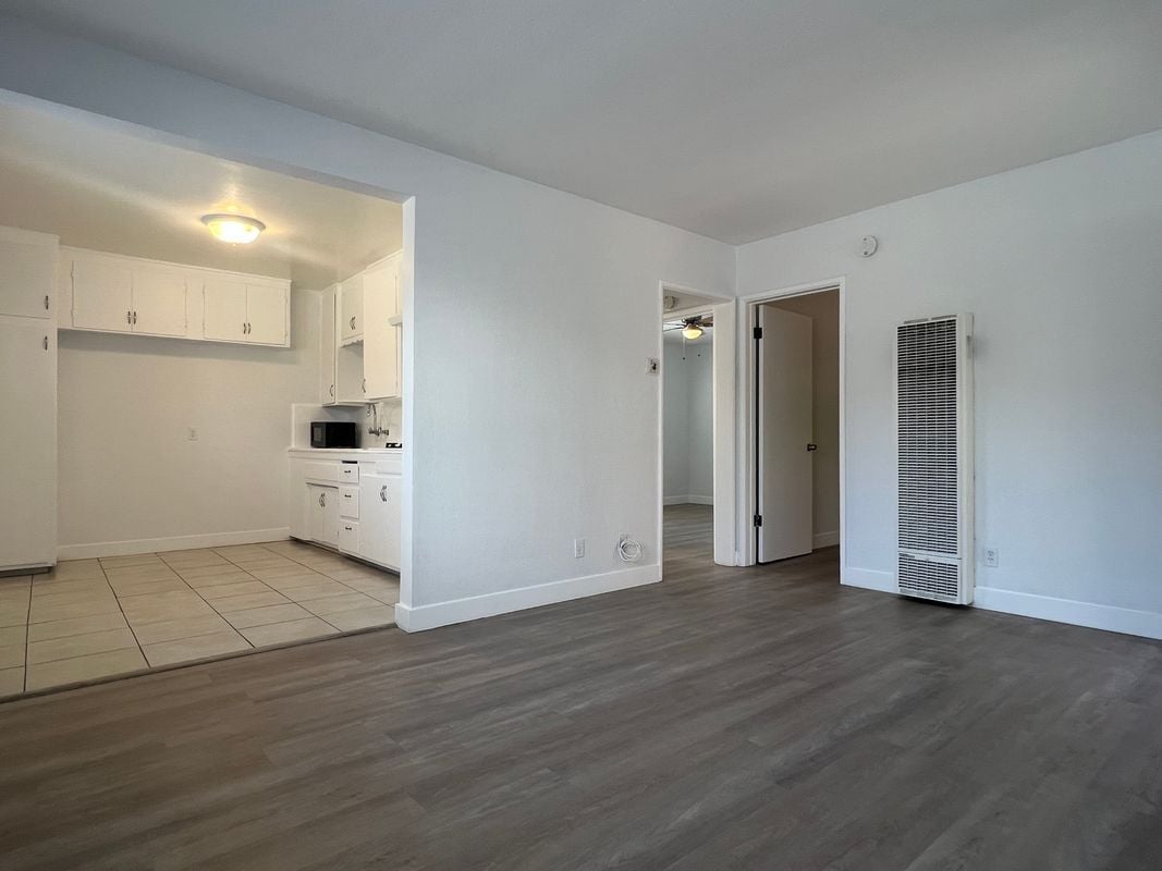 Building Photo - 2203 Mathews Ave