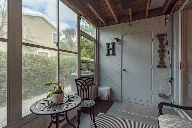 Building Photo - Andover Circle