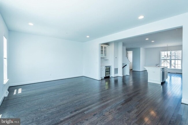 Building Photo - 3221 Ruth Way