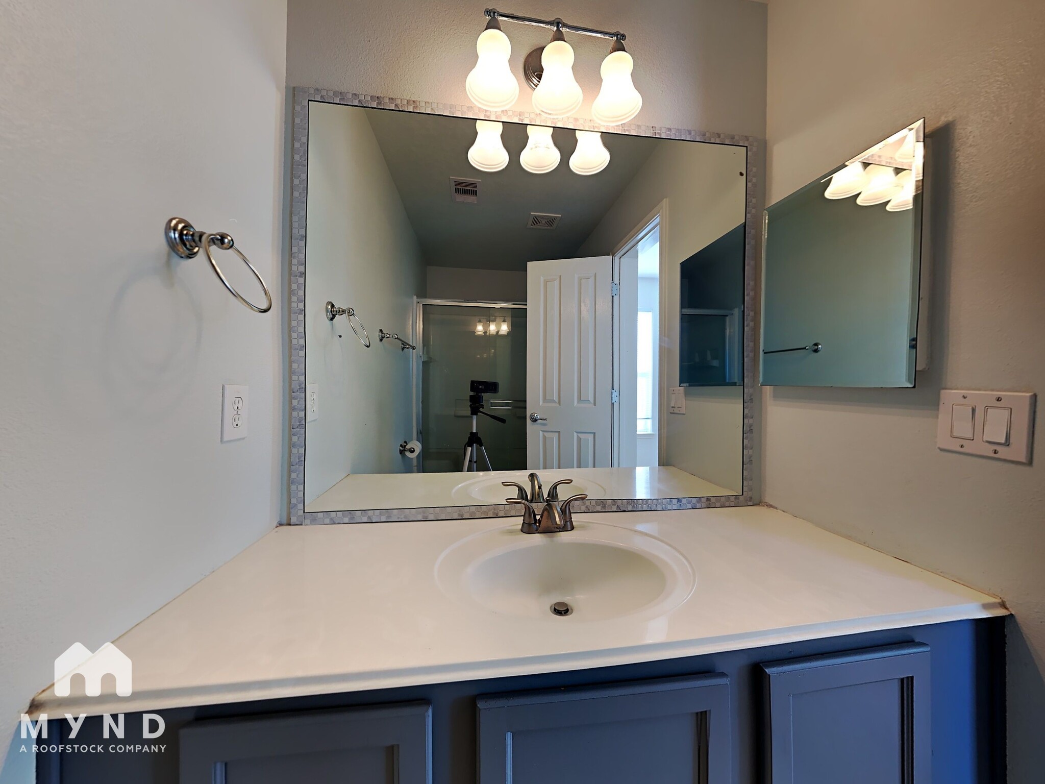 Building Photo - 23613 Twisting Falls Dr