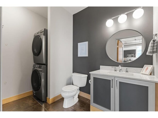 Building Photo - 918 N 3rd St