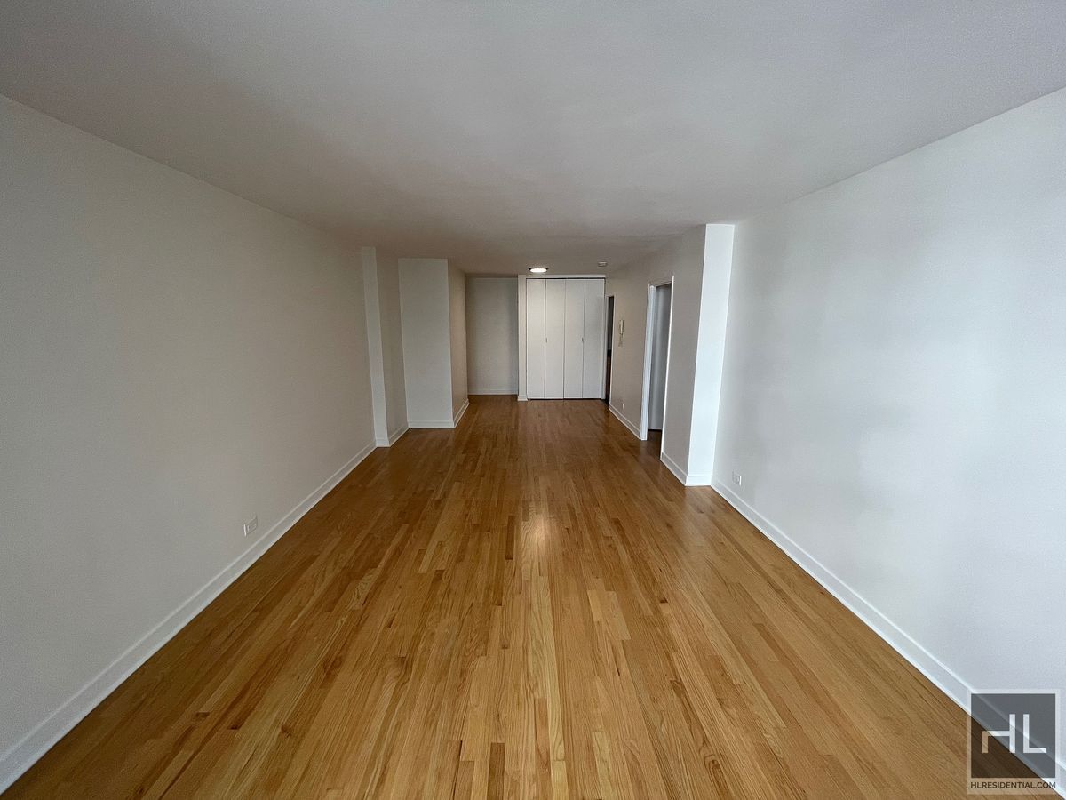 Building Photo - EAST 49 STREET
