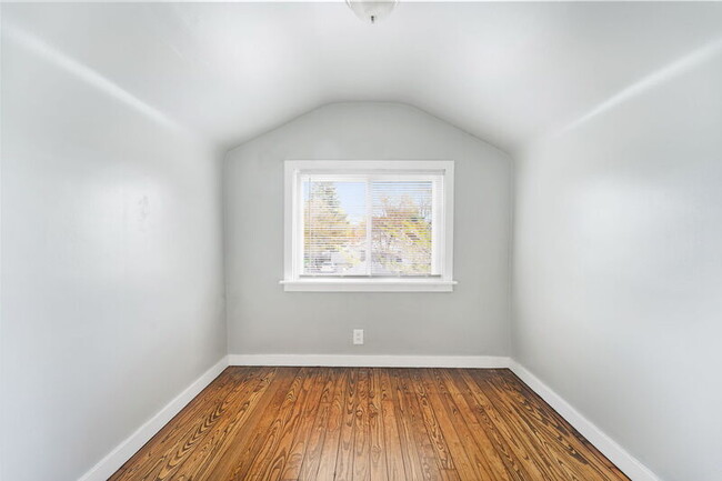 Building Photo - 55 Sonoma Ave