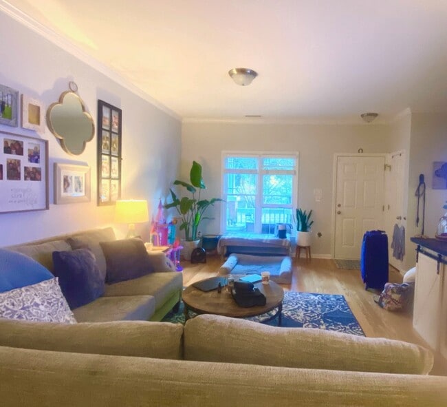 Building Photo - 1018 Mica Lamp Ct