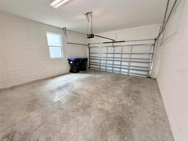 Building Photo - 15167 Newtonia St