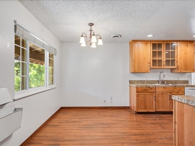 Building Photo - 336 Triplett Dr
