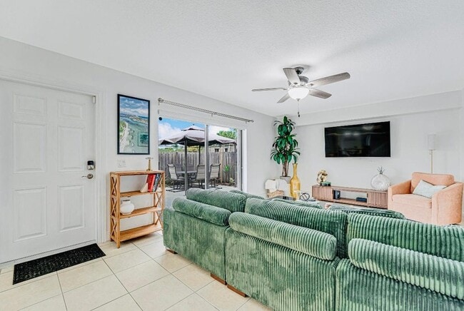 Building Photo - 2439 24th Way