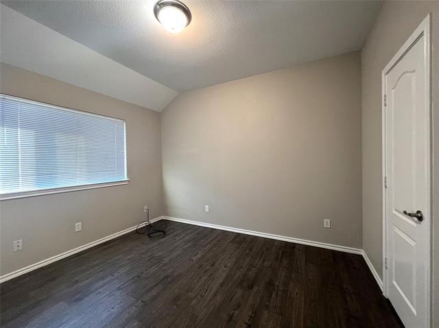 Building Photo - 2127 Shady Bend Cir