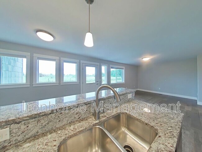 Building Photo - 2930 Warbler Way