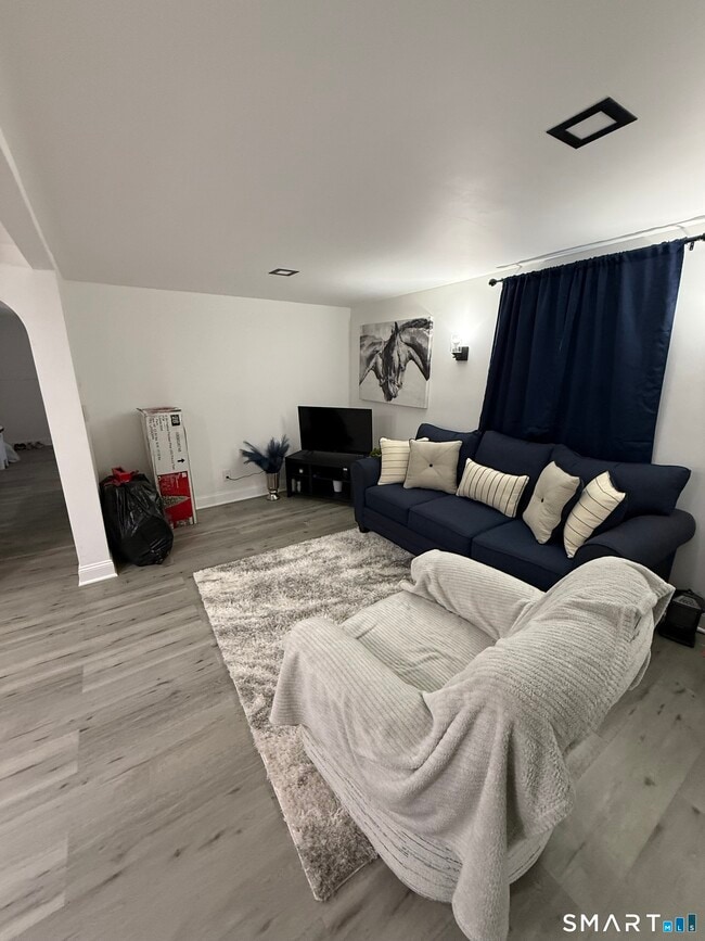 Building Photo - 5 Winthrop St