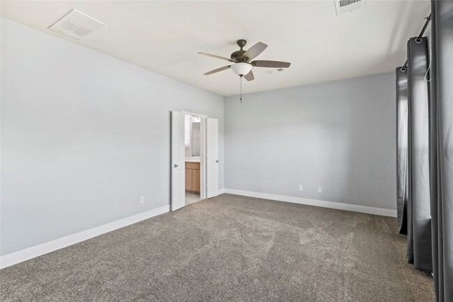 Building Photo - 4424 Overbrook Dr
