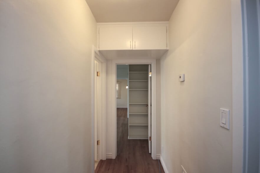 Building Photo - 2350 Marengo Ave