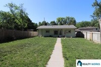Building Photo - Cozy 2-Bedroom, 1-Bathroom Single-Family Home