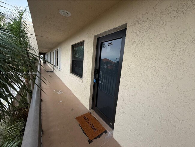 Building Photo - 896 N Federal Hwy