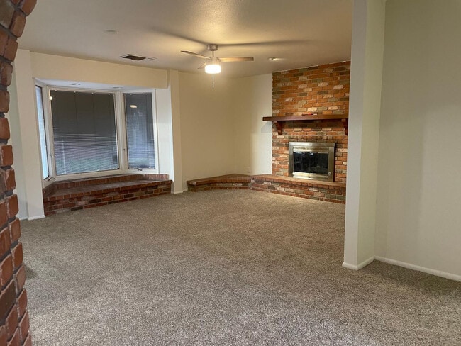 Building Photo - 531 E Laguna Dr