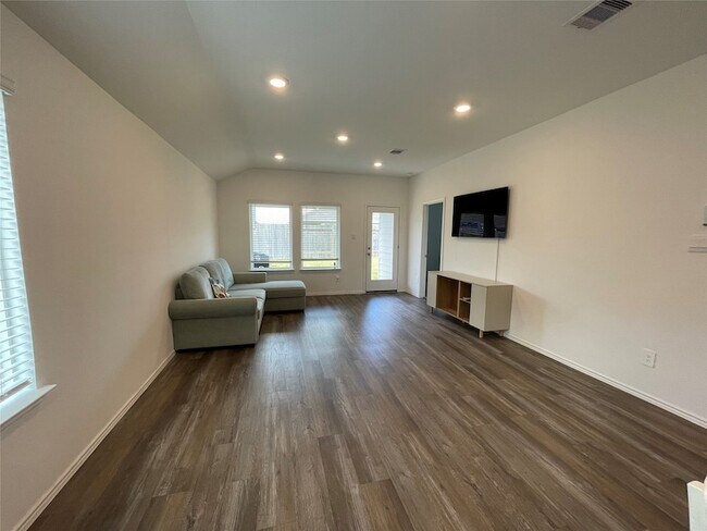 Building Photo - 23811 Desert Brush Ct