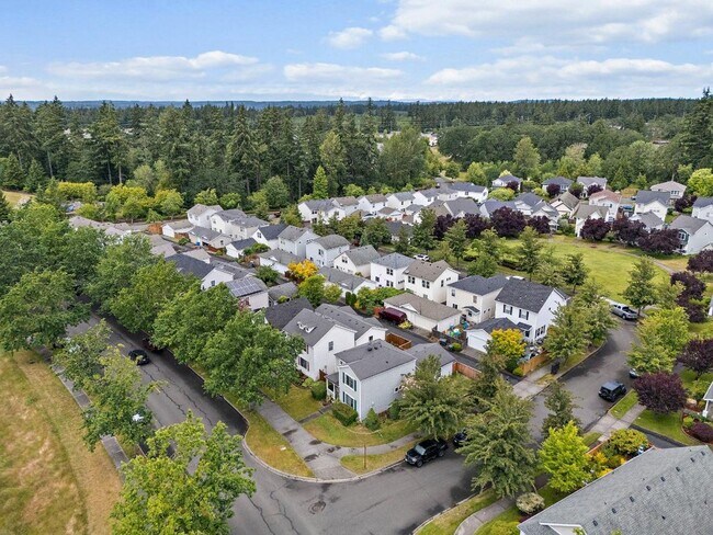 Building Photo - Cozy DuPont Home with Fenced Yard, 2-Car Garage & Minutes to JBLM!