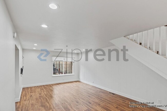 Building Photo - 129 John Kirk Ct