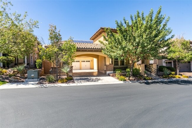 Building Photo - 2713 Cyrano St