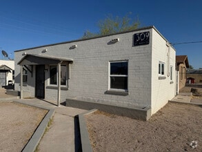 Building Photo - 309 W 44th St