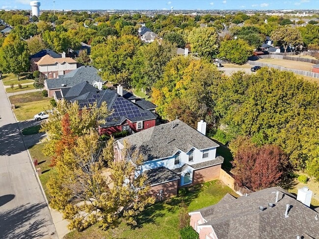 Building Photo - 1622 Stratford Dr