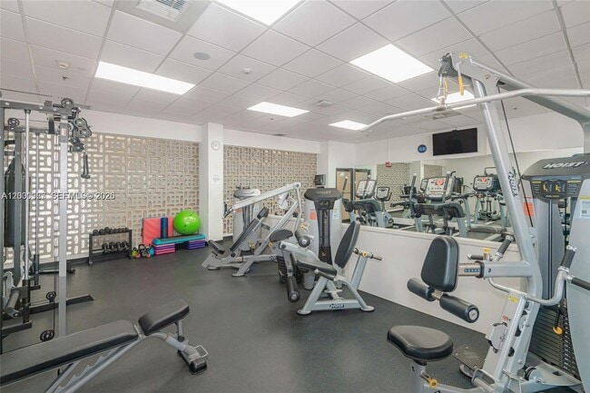 Building Photo - 9511 Collins Ave