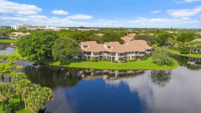 Building Photo - 3881 Back Bay Dr