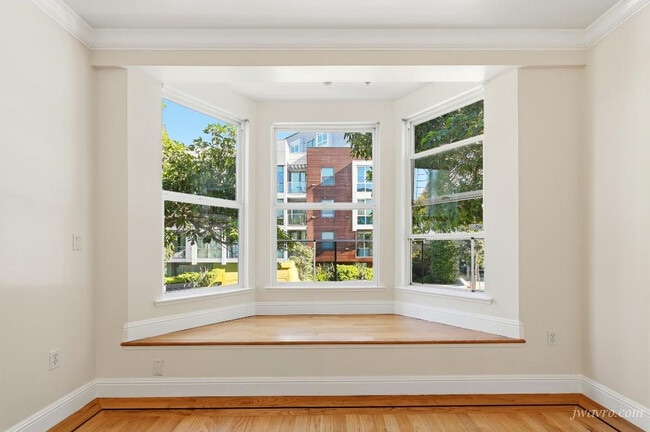 Building Photo - 166 Sanchez St