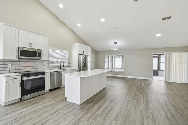 Building Photo - 1317 Ravida Woods Dr