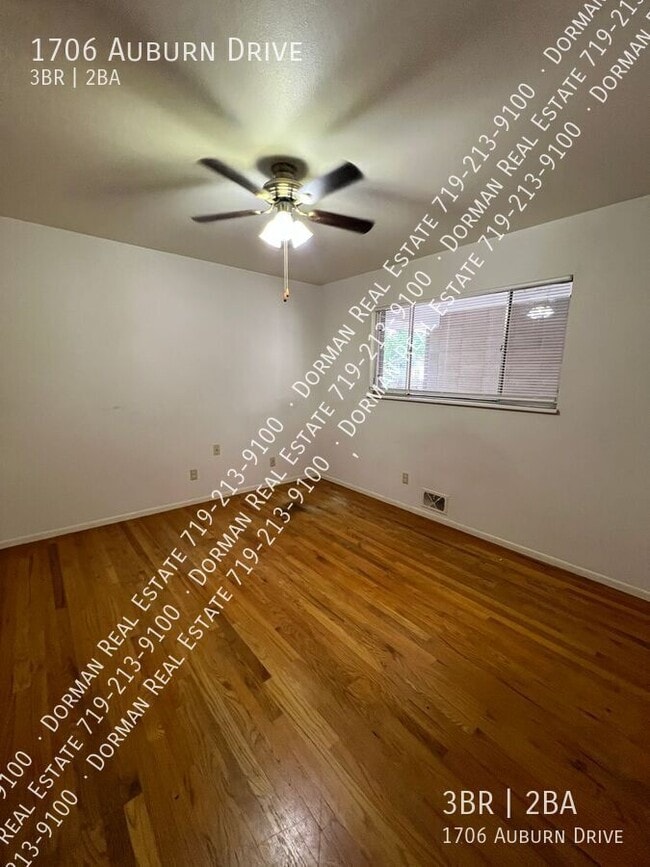 Building Photo - 1706 Auburn Dr