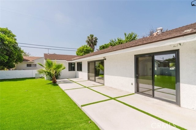 Building Photo - 8400 Chimineas Ave