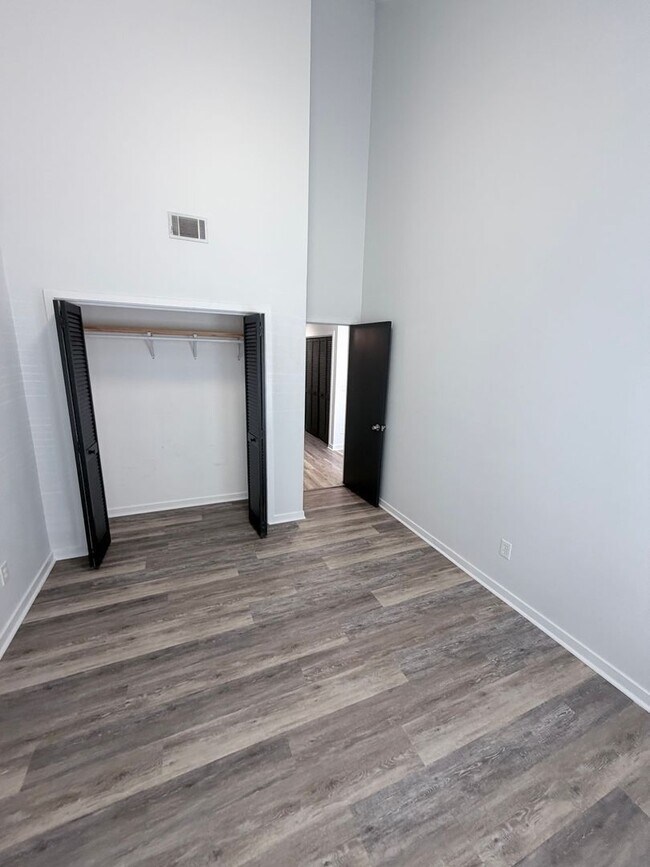 Building Photo - 4790 Champion Way